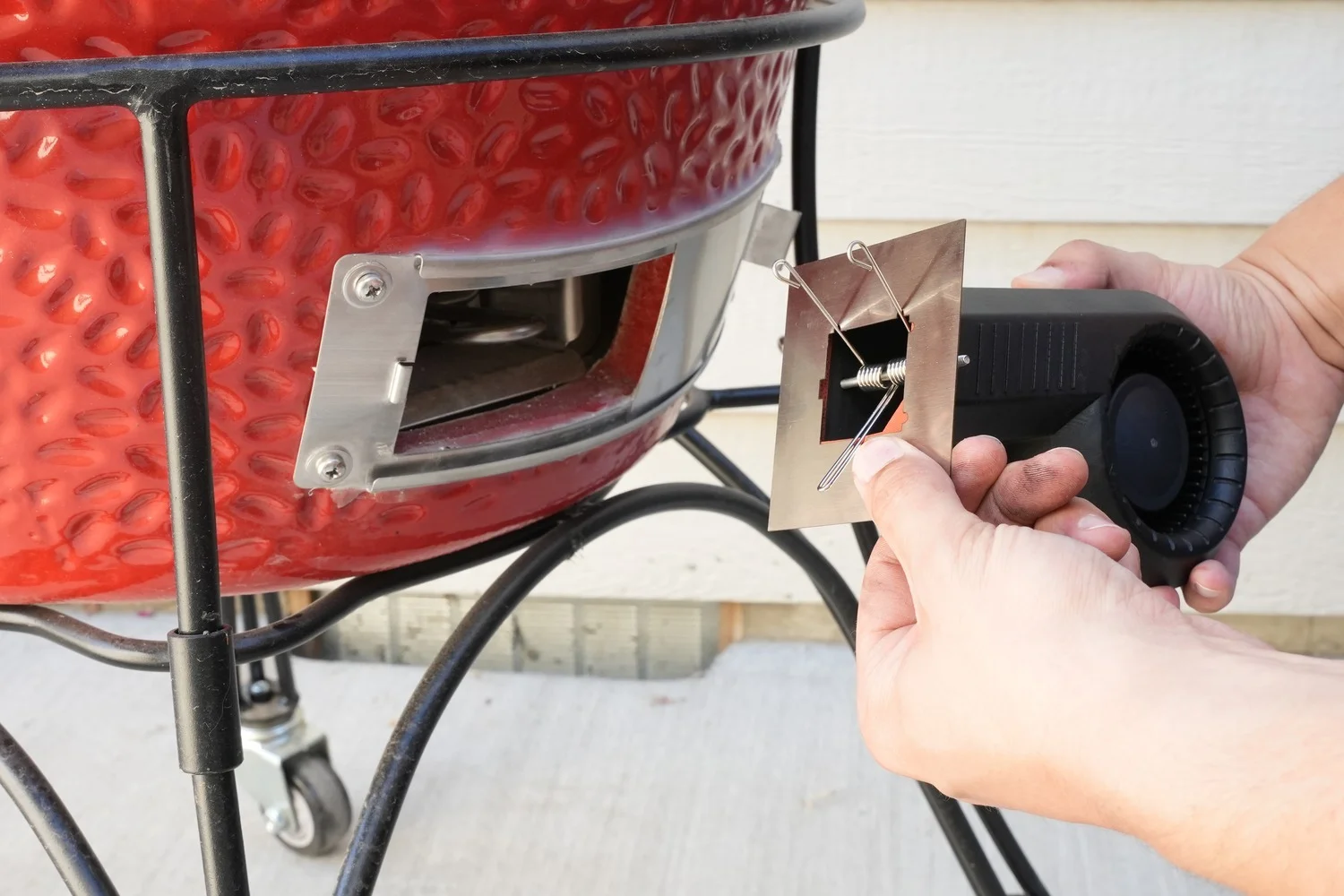 Breezo Fan and Foil Tape to Connect